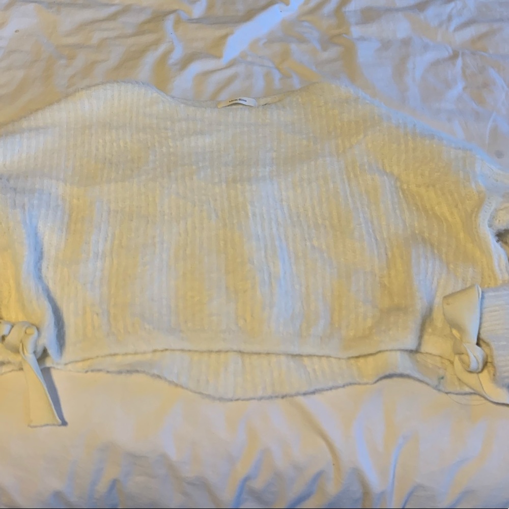 Cute boutique white sweater!